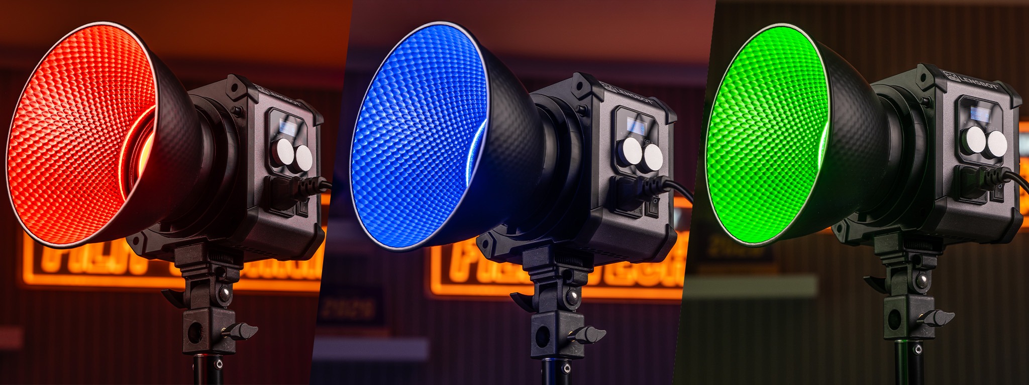 RGB režimy světla LENSBOT Core 230/330 RGB v červené, modré a zelené barvě